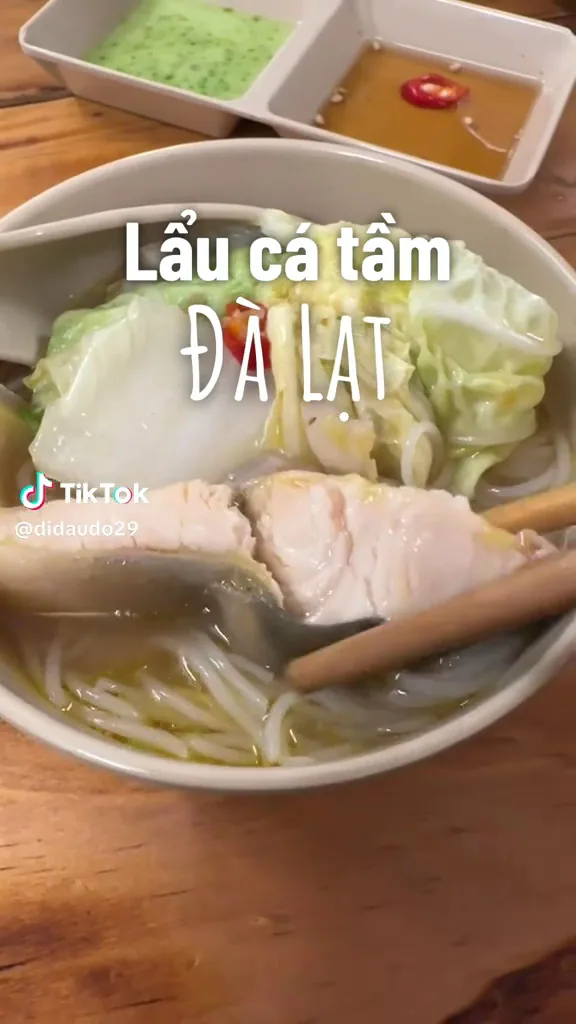 Chi tiết không gian ăn uống tại Khanh Lẩu Lẩu